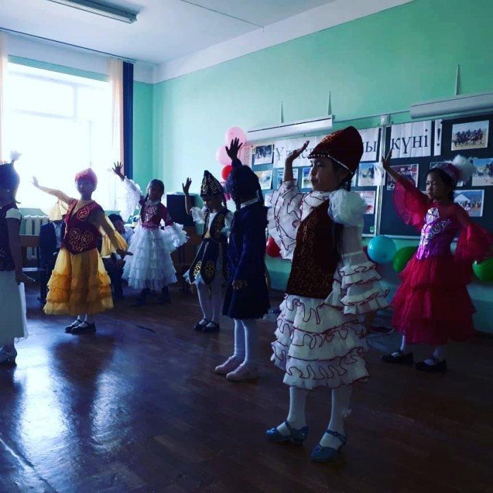 Спорттық эстафеталық жарыс 